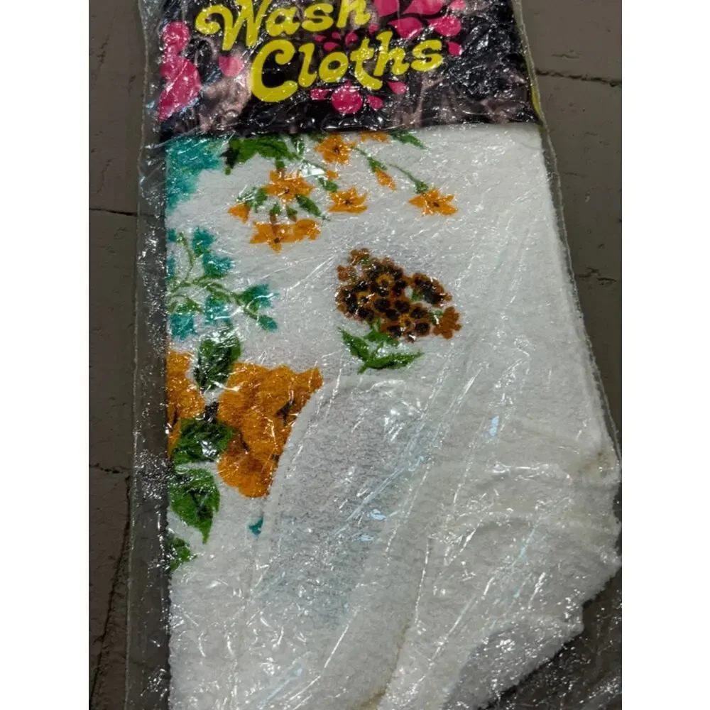 Leshner of St Mary's, Ohio Vintage Floral Wash Cloths Package of 3
